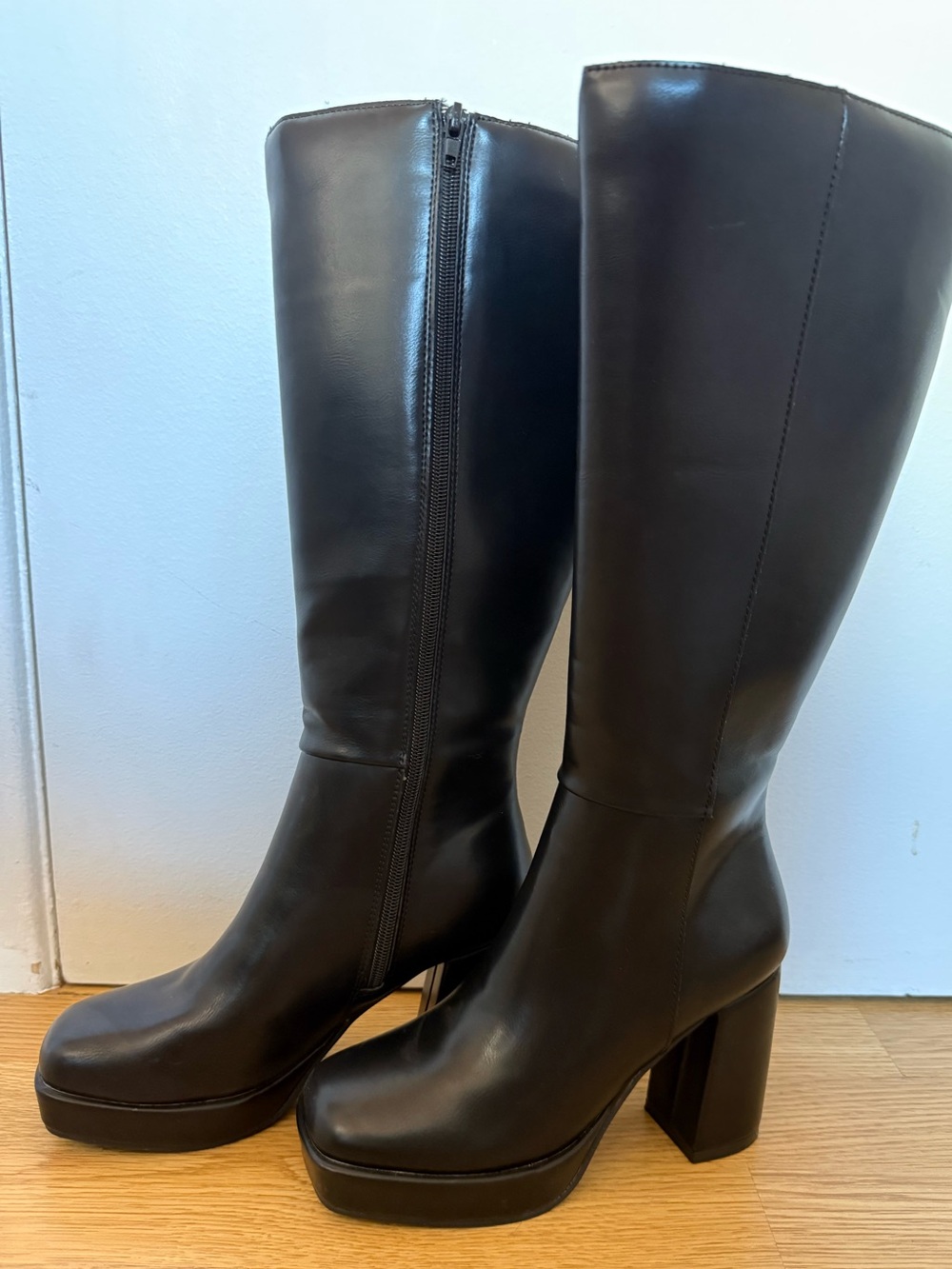 Women's Black Knee-High Platform Boots